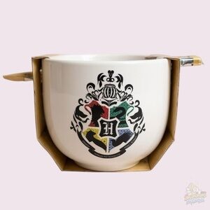Harry Potter Ceramic Ramen Bowl with Chopsticks – 20oz – Hogwarts Crest​​
